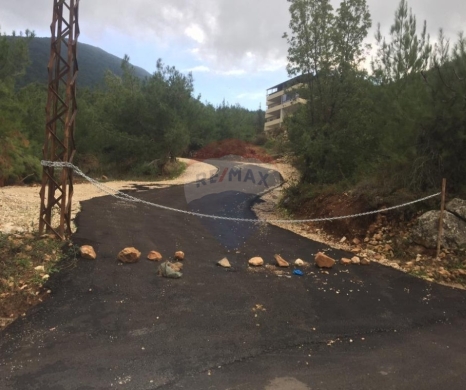 Lands for sale in Zgharta - R9-2949 Land for Sale in Ayto Zgharta - 1,020 m² Residential with Road, Electricity & Water