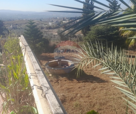 Lands for sale in Alma - R9-2950 Land with House for Sale in Alma Zgharta - 4,700 m² Residential