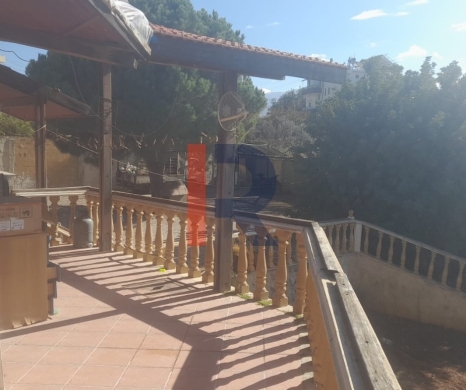 R9-2950 Land with House for Sale in Alma Zgharta – 4,700 m² Residential — 5