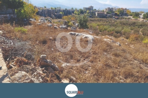 أرض استثمارية مميزة للبيع بموقع رائع وإطلالة جبلية | Premium 950sqm Land Plot for Sale — 2