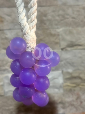 صابون طبيعي على شكل عنقود عنب برائحة لافندر منعشة | Natural Grape Cluster Soap with Refre… — 2