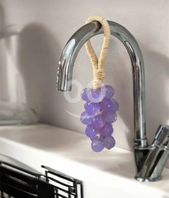 الصحة و الجمال في طرابلس - صابون طبيعي على شكل عنقود عنب برائحة لافندر منعشة | Natural Grape Cluster Soap with Refreshing Laven