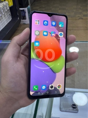 Mobile phones dans Tripoli - Pop7