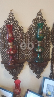 Antiques & Collectibles dans Bchamoun - طقم لمبات غاز أنتيك مع قواعد خشبية مرصعة بالصدف | Antique Gas Lamp Set with Inlaid Wooden Bases