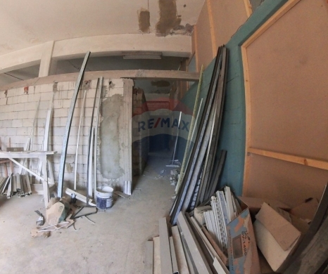Commercials for sale in Mina - R9-2967 Shop for Rent in Mina Tripoli - 40 m², Near Train Station, 1 Facade