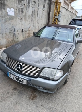 Mercedes-Benz dans Chekka - SL 300 1990