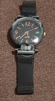 ساعة يد نسائية أنيقة بتصميم مرصع بالنجوم | Elegant Women's Wristwatch with Starry Design — 2