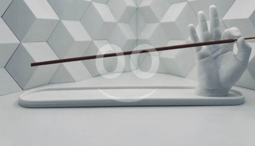 Autres biens dans Zalka - Modern Hand Incense Holder (25cm) - Minimalist Art Piece for Home Decor & Relaxation