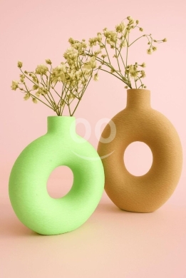 Other Goods in Zalka - Modern Fuzzy Skin Donut Vase - Minimalist Textured Decorative Object (20 cm)