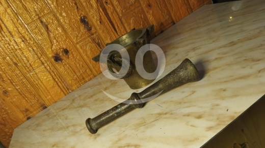 Other Goods in Sour - هاون ومدقة نحاس (أنتيك) عتيق - عمر 70 سنة - ارتفاع 10 سم - 40$
