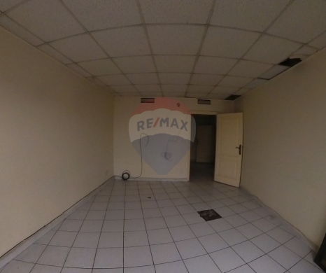 Commercials for sale in Brital - R9-2978 Office Space for Sale in Tal Tripoli - 70 m², 4th Floor, 2 Rooms