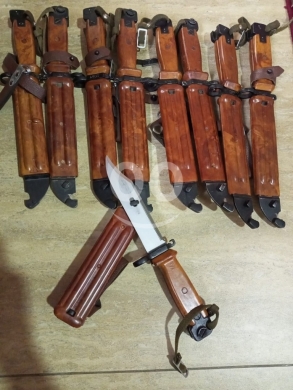 Other Goods in Sour - حربة (Bayonet) روسية أصلية لبندقية AKM/AK-47 - عدد متوفر - قطعة عسكرية نادرة