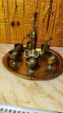 Autres biens dans Aigre - طقم ضيافة نحاس أصفر (أنتيك) فاخر - صينية، إبريق، و 6 كؤوس - 20$