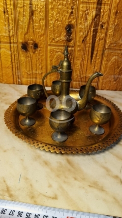 طقم ضيافة نحاس أصفر (أنتيك) فاخر - صينية، إبريق، و 6 كؤوس - 20$