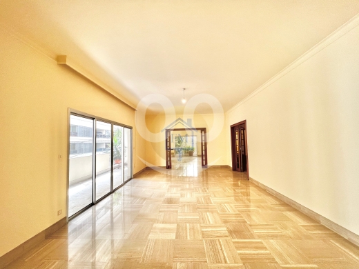 Apartments for sale in Tabaris - Spacious Apartment for Sale in Achrafieh, Tabaris