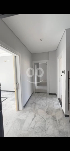 شقة مميزة جديدة وبناء حديث