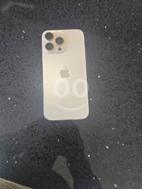 الهواتف المحمولة في شويفات - Iphone 16 pro max -excellent condition
