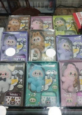 Mobile accessories in Al Dahye - labubu
