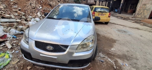 Kia in Haret Hreik - كيا ريو ٢٠٠٦ موتير فيتاس توب