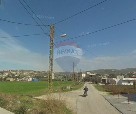 Lands for sale dans Aicha Bakkar - R9-2983 Land for Sale in Tal Abbass Akkar - 5,804 m² with Road, Electricity & Water