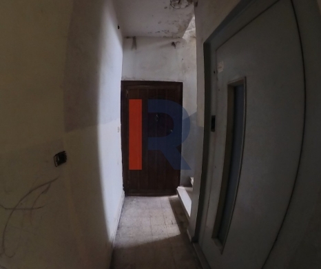 R9-2984 Office for Sale in Azmi Street Tripoli – 100 m² — 5