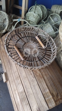 Other Goods in Saida - صينية قشّ طبيعي مميزة - سلة تقديم يدوية - ديكور بوهيمي ومطبخ