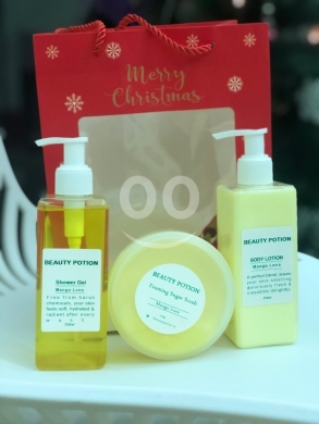 Santé & Beauté dans Ain Ab - مجموعة العناية بالجسم: لوشن، جل استحمام ومقشر للبشرة | Complete Body Care Set: Lotion, Gel & Scrub