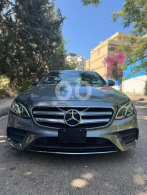 Mercedes-Benz in Sin El Fil - 2017 Mercedes E300 4MATIC | Full Option, Clean Carfax | $24,500