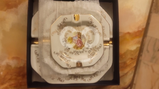 Other Goods in Beirut City - طقم منافض بورسلين فاخر | رسومات كلاسيكية مذهبة | $50