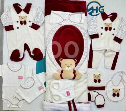 Baby & Kids Stuff in Tripoli - طقم مواليد كامل 12 قطعة مخمل ناعم - تصميم "دبدوب" راقٍ لإطلالة شتوية دافئة