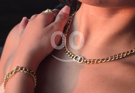 الملابس، الأحذية والزينة في مدينة بيروت - Luxury Fashion Jewelry & Winter Essentials