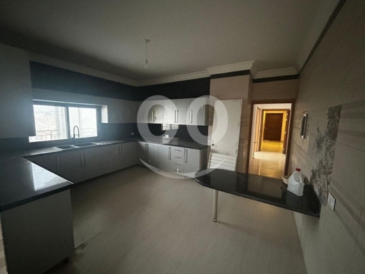 Apartments for sale in Ain Saadeh - Super Deluxe high-end finishing Apartment for sale in Ain Saade - Unfurnished