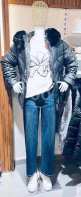 Clothes, Footwear & Accessories in Al Dahye - Straight leg high waist jeans