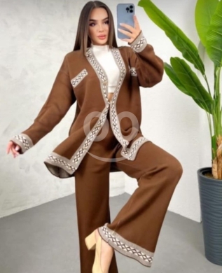 Clothes, Footwear & Accessories in Al Dahye - Soft knitted set