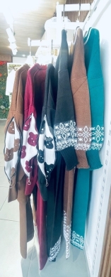 Clothes, Footwear & Accessories in Al Dahye - Soft knitted set