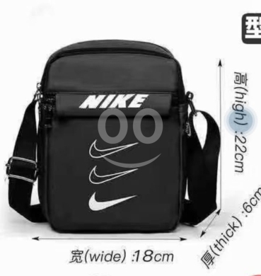 الملابس، الأحذية والزينة في مدينة بيروت - Multi-Pocket Nylon Waist Bag & Sport Crossbody