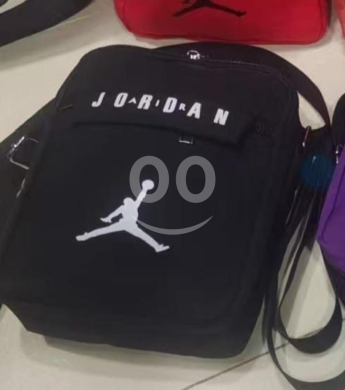 Clothes, Footwear & Accessories in Beirut City - Multi-Pocket Nylon Utility Bag