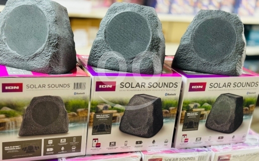 Audio et stéréo dans Aley - ION Solar Sounds - Rock Your Garden with Style - ? Stone-Shaped Design - ️ Solar Powered