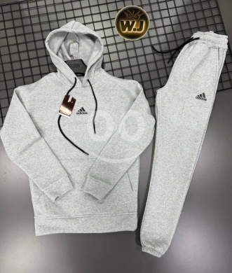 Clothes, Footwear & Accessories in Loussiya - طقم رجالي