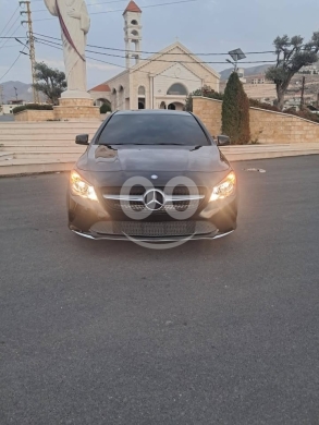 Mercedes-Benz dans Ras Baalbeck - CLA 250 2017
