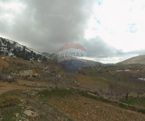 Lands for sale in Sir El Danniyeh - R9-3003 Residential Land for Sale in Beqaasefrine Danniyeh - Road Access, Surrounded by Greenery