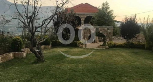 Villas for sale in Jbeil - Modern Private Villa for Sale in Yanouh, Jbeil - 900m² Land with Stunning Mountain Views