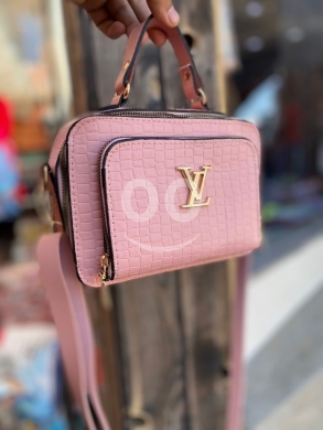 Stylish Checkered Box Crossbody Bag — 7
