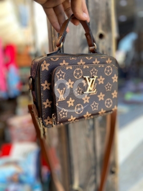 Stylish Checkered Box Crossbody Bag — 4