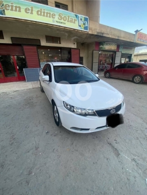 كيا في دوريس - Kia cerato 2011