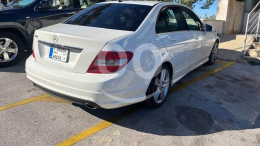 Mercedes-Benz in Ballouneh - Mercedes-Benz c-class 2010