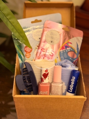 Health & Beauty in Dam Wel Farez - Happy box