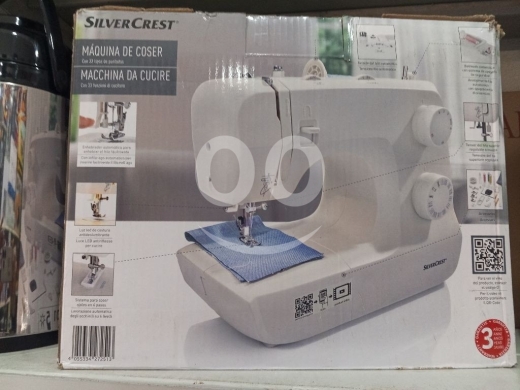 Other home appliances in Sahat Al Nour - ماكينة خياطة سيلفر كريست الألمانية 33 غرزة | SilverCrest German Sewing Machine 33 Stitch Patterns