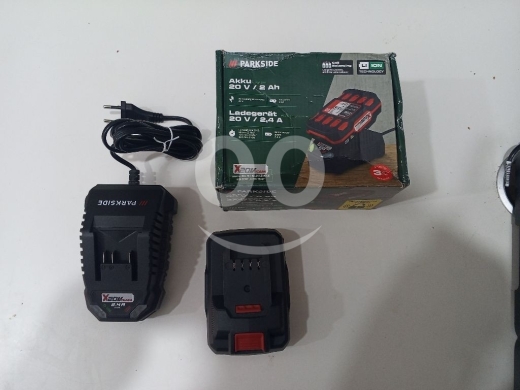 Outils et matériaux de bricolage dans Sahat Al Nour - طقم بطارية وشاحن بارك سايد الألماني 20 فولت | Parkside German 20V Battery and Charger Kit