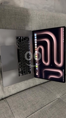 Computers Parts & Software Accessories in Fanar - Apple MacBook Pro (16 inch 2019)